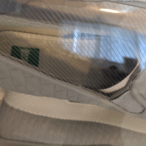 NIB Cougar Slip On waterproof rain shoes - Picture 7 of 7